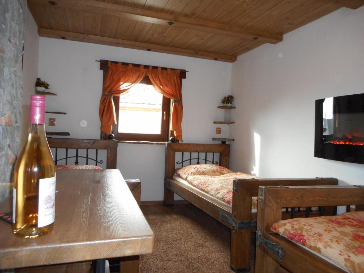 Ferienwohnung V Zajecskej Vezi Zaječí Exterior foto