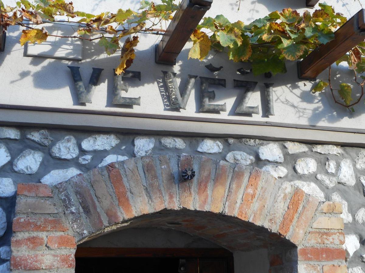Ferienwohnung V Zajecskej Vezi Zaječí Exterior foto